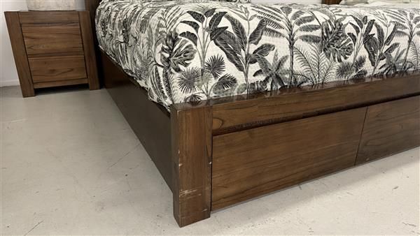 Clearance - Metro Queen Bed + Bedsides