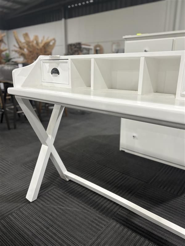 Clearance - Halifax Desk with Hutch - 2 Drws - White