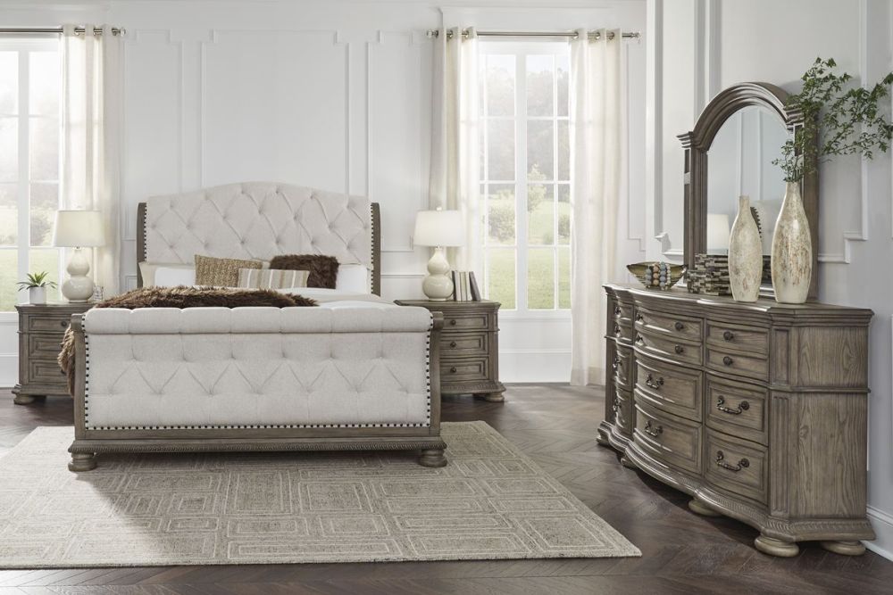 Ardenfield Queen Bedroom Suite With Dressing Table & Mirror