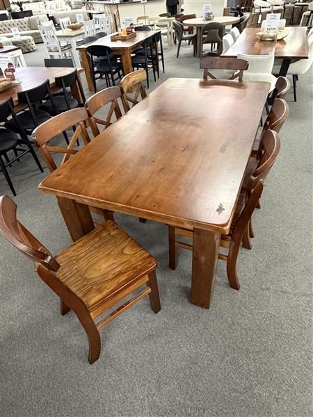 Kimberley 2100 Dining Suite