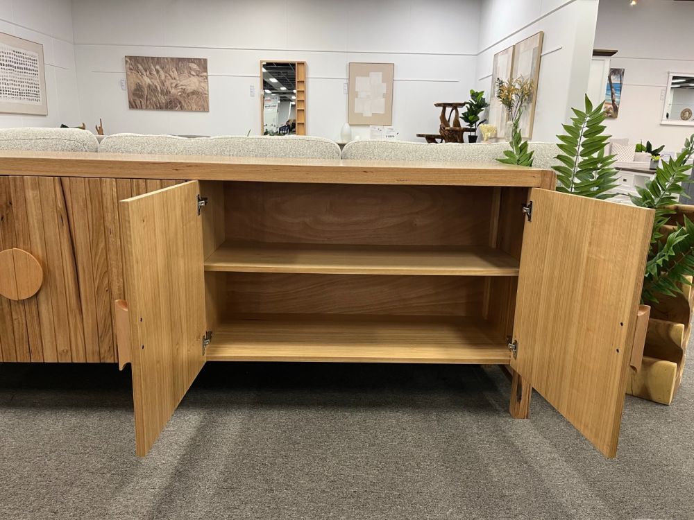 Ripple 2200 Buffet in Messmate