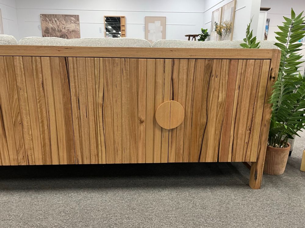 Ripple 2200 Buffet in Messmate