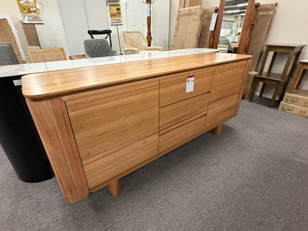 Minto 3 Drawer & 2 Door Buffet