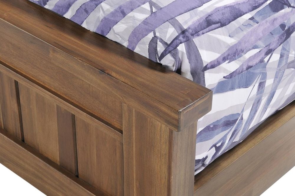 Lawson King Bed