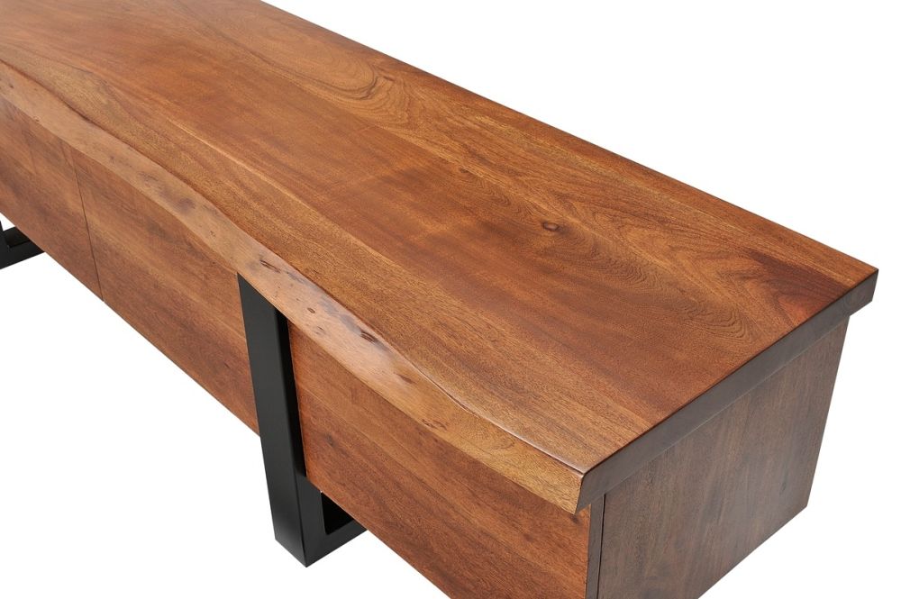 Macedon 2200 Entertainment Unit