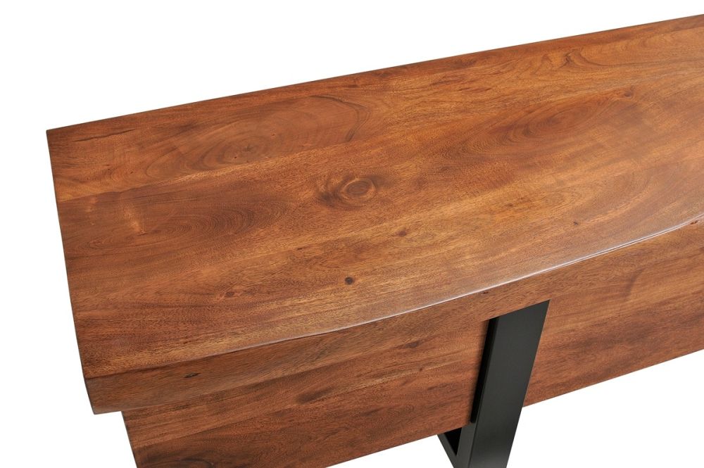 Macedon 2200 Entertainment Unit