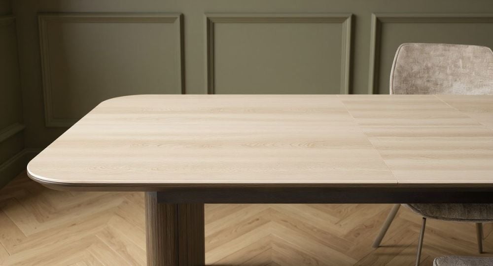 Riviera 1600-2000 Extension Dining Table