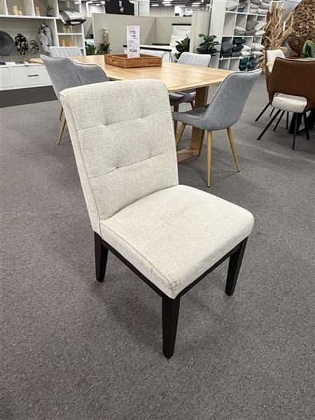 Clearance - Grange Dining Table + 6 Grange Carver Chairs