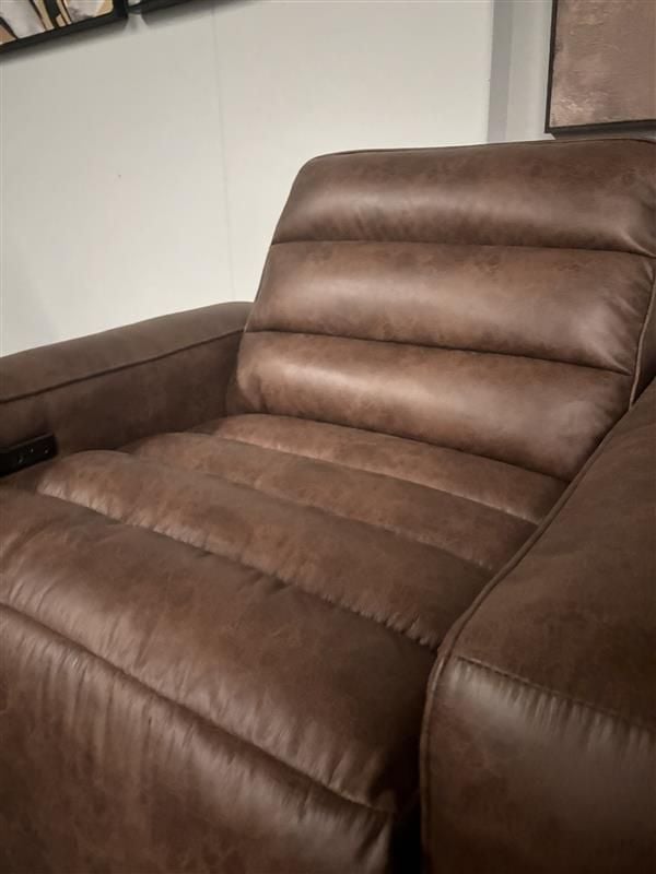 Clearance - Chelsea Electric Armchair - Saddle