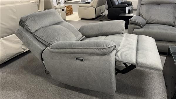 Clearance - Flynn Recliner Collection