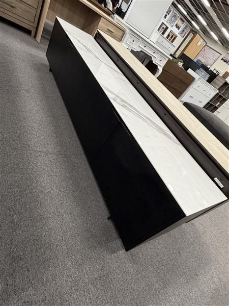 Clearance - Sienna 2200 Large Ent Unit
