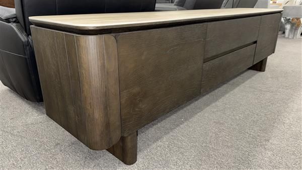 Clearance - Riviera 2200 Ent Unit