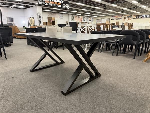 Clearance - Grange Dining Table + 6 Grange Carver Chairs