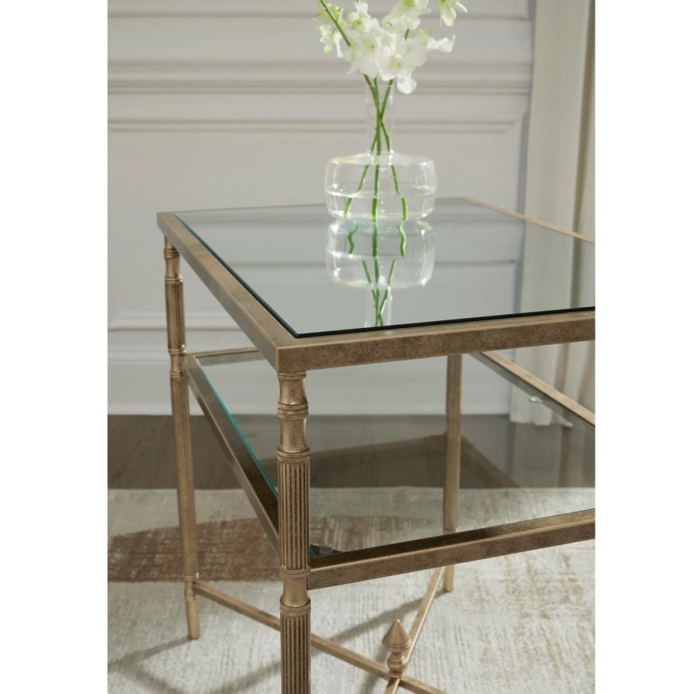 Cloverty Lamp Table