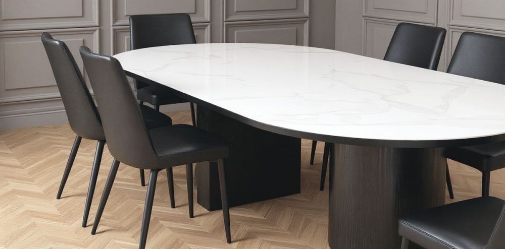 Como 2400 Dining Table - Black