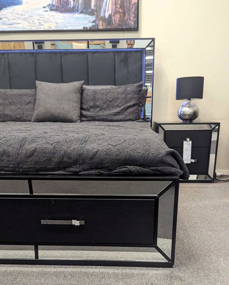Cortana Queen Bed With Drawers - Black