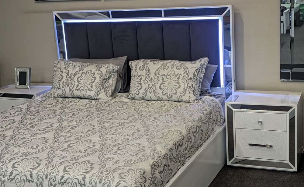 Cortana Queen Bed With Drawers - White
