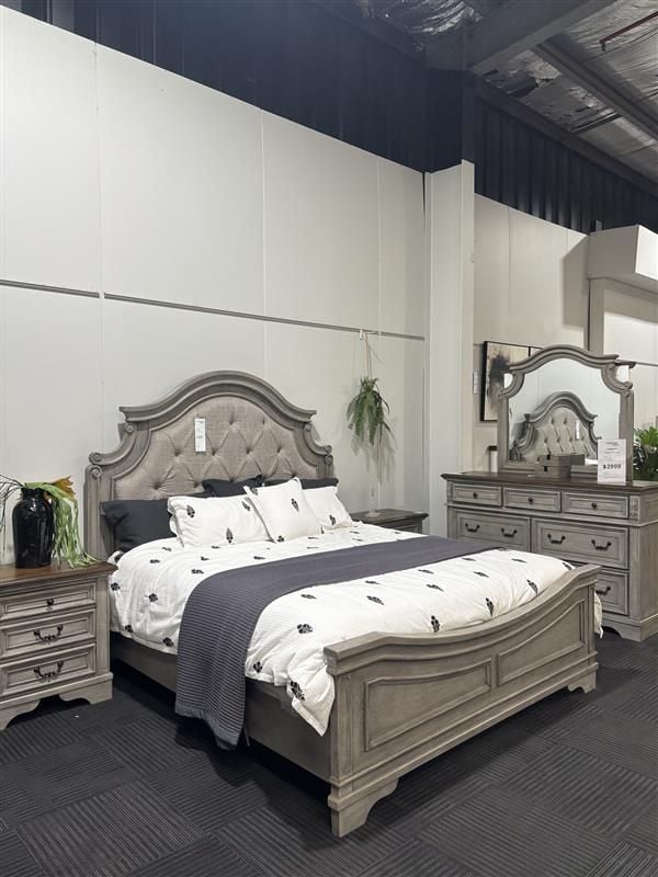 Limited Stock - Lodenbay King Bedroom Suite With Dressing Table Base & Mirror
