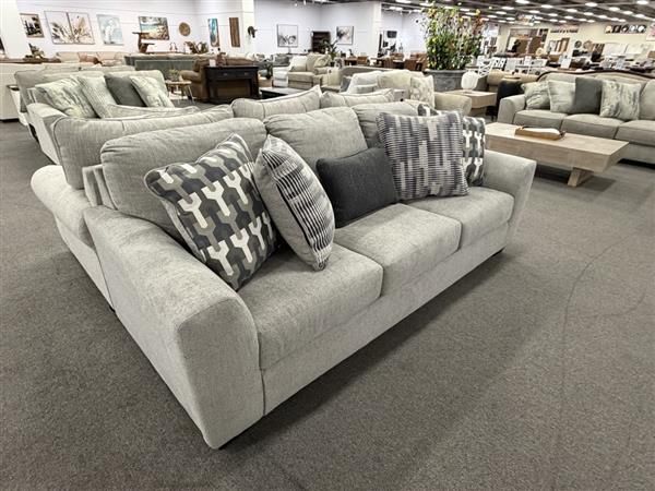 Clearance - Avenal Park 3 Seater Sofa
