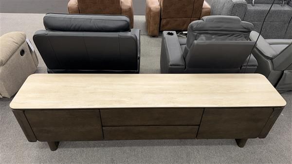 Clearance - Riviera 2200 Ent Unit