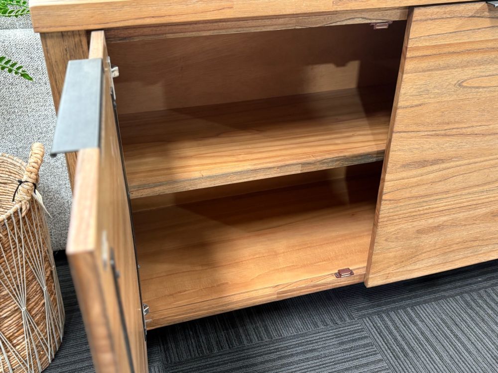 Clearance - 2 - Door Kildare Buffet - 3 Draw