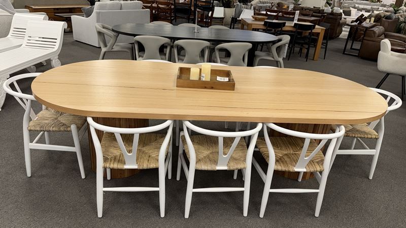 Clearance - Ripple Messamate 2700 Dining Table & 8 Wishbone Dining Chairs