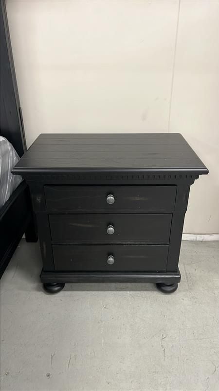 Clearance - Cayden King Bedroom Suite