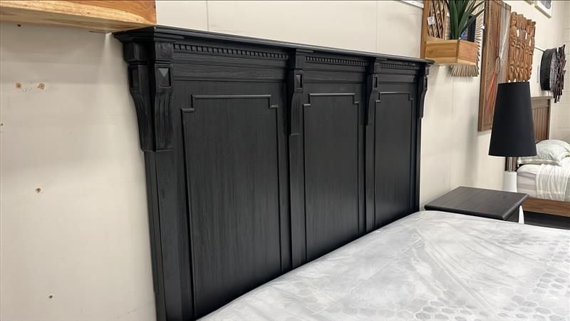 Clearance - Cayden King Bedroom Suite