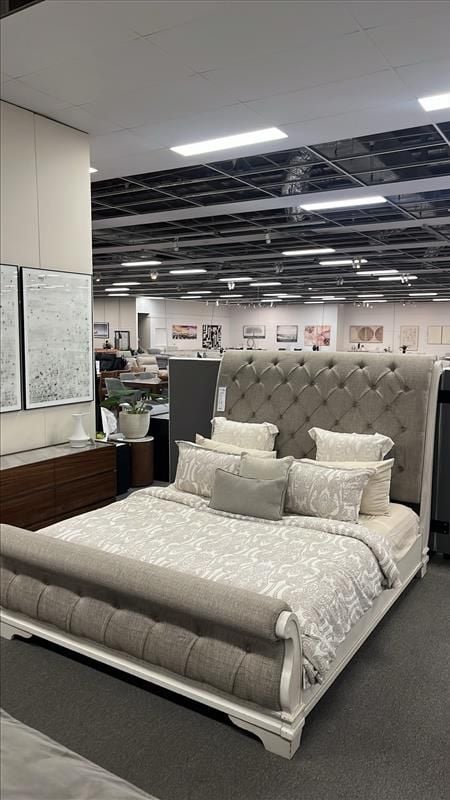Clearance - Realyn King Bed