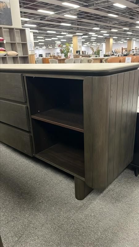 Clearance - Rivera 1800 Buffet (Missing Doors)