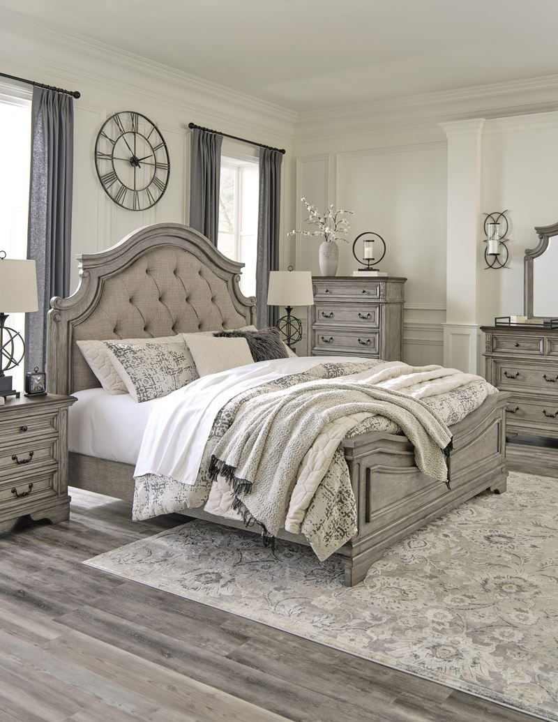 Lodenbay 5 Piece King Bedroom Suite With Dressing Table & Mirror