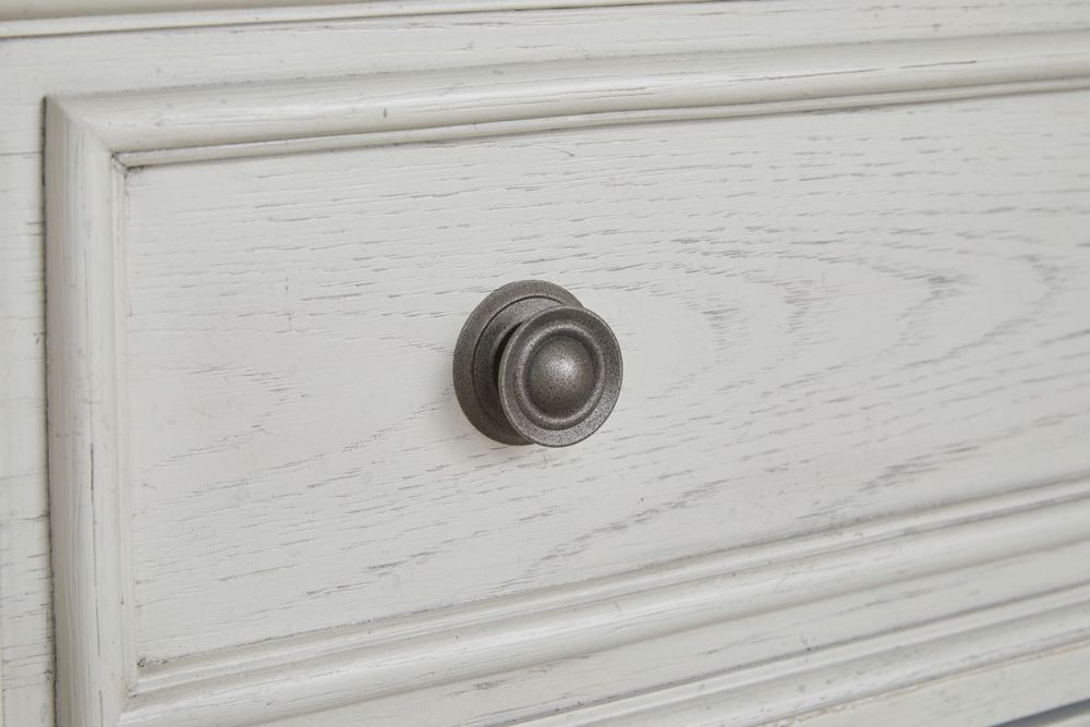 Robbinsdale King Bedroom Suite With Tallboy Chest