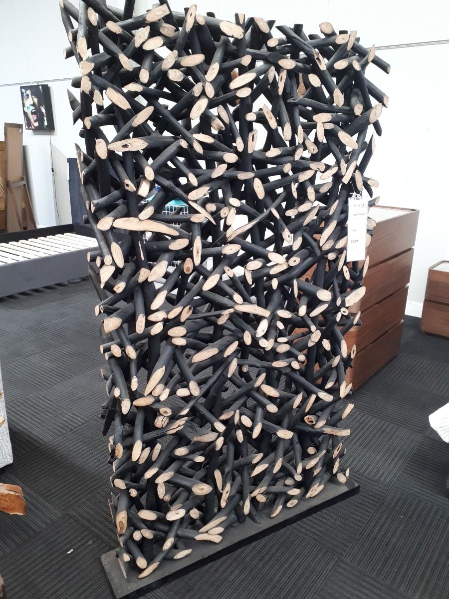 Clearance - Divider Taiga Wall - Black