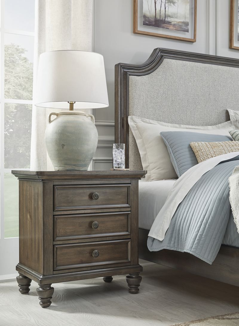 Veramond 3 Drawer Bedside Table