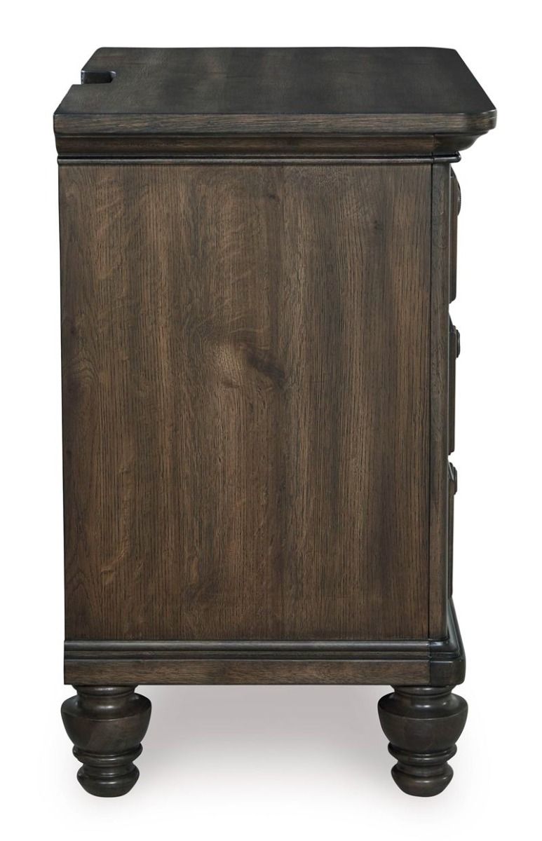 Veramond 3 Drawer Bedside Table