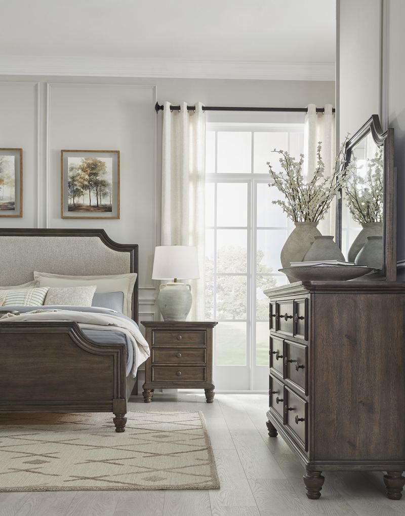 Veramond 3 Drawer Bedside Table
